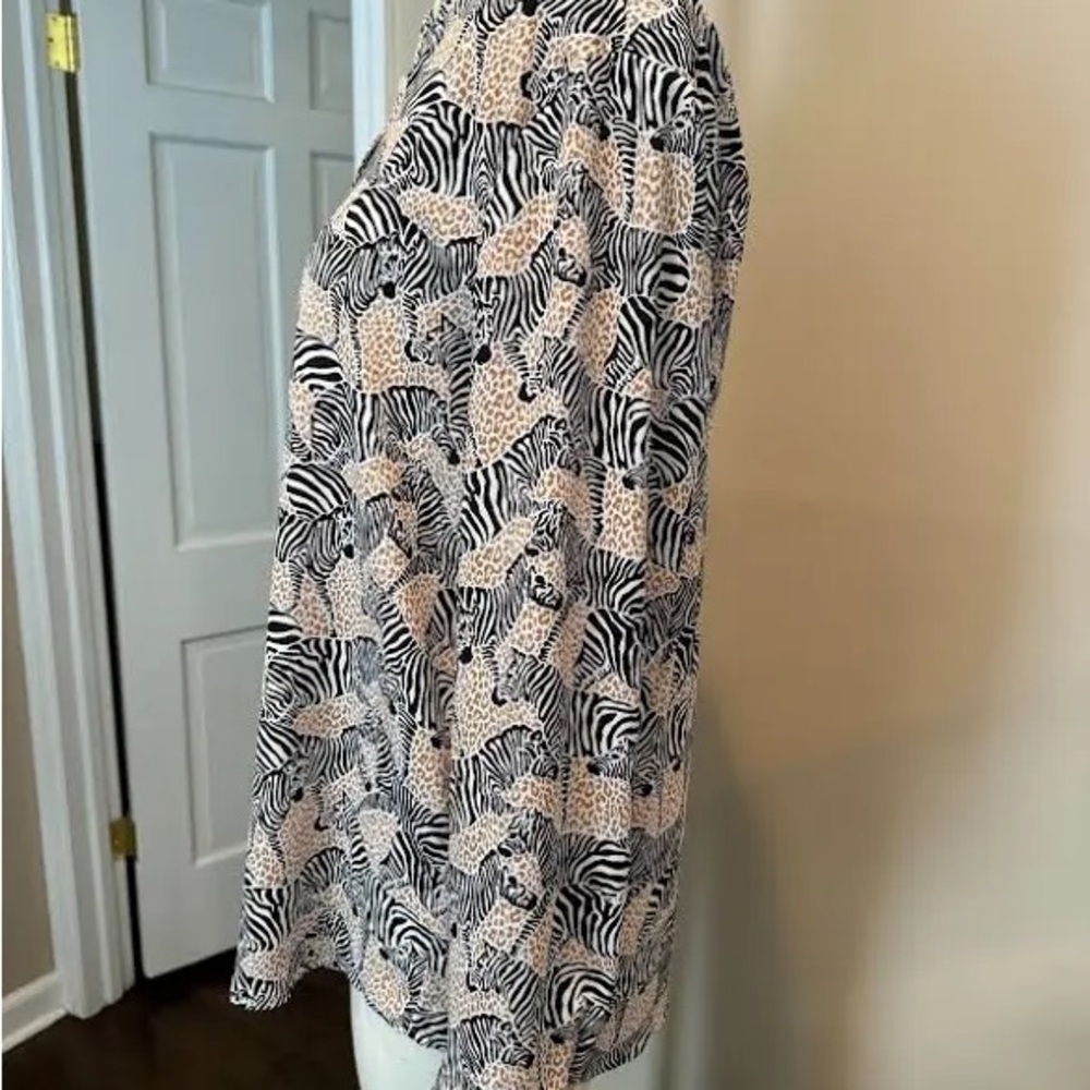 J. Crew Band Collar Zebra Print Blouse - Medium - NWOT- Rt $65 - Picture 3 of 4